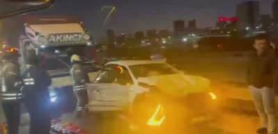 Bağcılar TEM Otoyolu'nda zincirleme kaza; trafik yoğunluğu oluştu