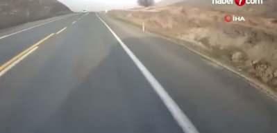 Elazığ'da yürekleri ağza getiren anlar! Hatalı sollama faciayla sonuçlanıyordu