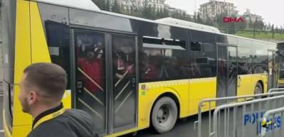 Galatasaraylı taraftarlar Fenerbahçe derbisi için yola çıktı