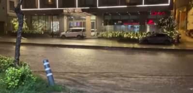 İstanbul'da sağanak etkili oldu