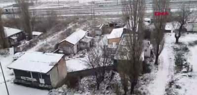 Kars’ta gece kar etkili oldu, sıcaklık eksi 9’a düştü