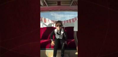 Kenan Sofuoğlu’nun oğlu Zayn, bu sefer de otobüs direksiyonuna geçti