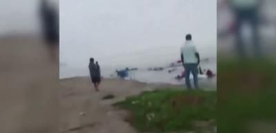 Peru'da toprak kayması sonucu batan iki yolcu teknesinde 12 kişi öldü, 57 kişi kayıp
