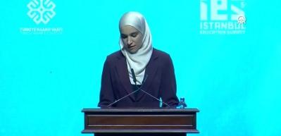 Şara'nın eşi Latife El Durubi'den Kadıköy Anadolu İmam Hatip Lisesi'ne ziyaret