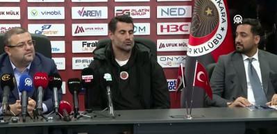 Süper Lig'te teknik direktör kıyımı devam ediyor! Dolkan Demirel de ayrıldı 