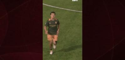 Babasının izinde! Wesley Sneijder'in oğlu Jessey, 17 yaşında profesyonel  arenada.