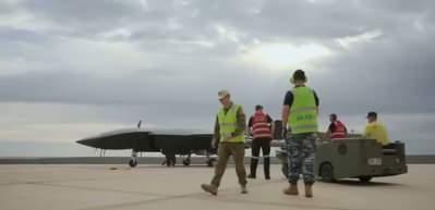 Türkiye'den sonra ABD de başardı! Onlar da insansız savaş uçağından füzeyi ateşlediler.