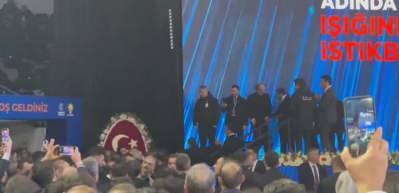 AK Parti'de 108 başkan değişti