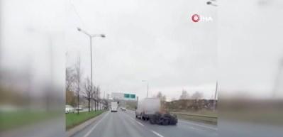 Aracın arkasına bağladığı onlarca kasayla böyle yol aldı!