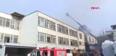 Bakırköy'de tekstil fabrikasında yangın 