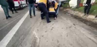 Bursa’da tırın çarptığı hafif ticari aracın sürücüsü hayatını kaybetti