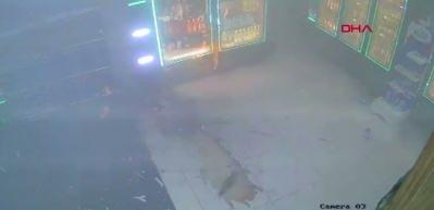 Diyarbakır'da markete el bombası atılma anı kamerada