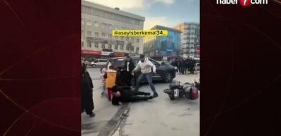 Esenyurt'ta trafik ter&ouml;r&uuml;: Otomobil s&uuml;r&uuml;c&uuml;s&uuml;, tartıştığı motosikletliyi &ouml;ld&uuml;resiye darbetti