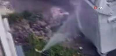 İSKİ çalışanından vatandaşları ayağa kaldıran hareket: Pes dedirten anlar kamerada