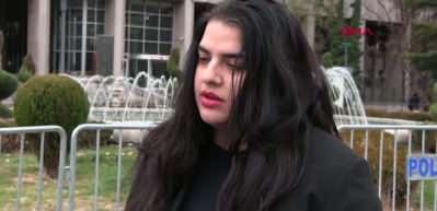 Kocasını uykuda yastıkla boğmaya çalıştığı iddia edildi!