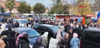 Mezar yeri bakmak için otomobille yola çıkan dayı ile yeğenin öldüğü kaza kamerada