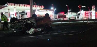 Otomobil tıra arkadan çarpıp takla attı: 1 ölü, 1'i ağır 3 yaralı