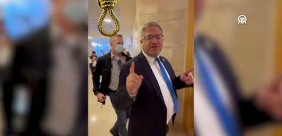 İsrail Meclisinde skandal görüntüler