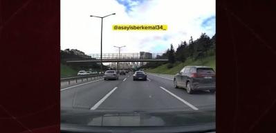 Trafikte makas atan maganda bu sefer ka&ccedil;amadı!
