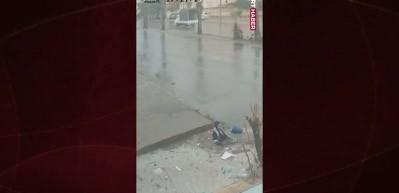 Yolda yürürken çukura düştü: Ürdün'de yaşanan o anlar kamerada