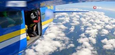 Avustralya'da paraşütçünün talihsizlik görüntüleri gündem oldu