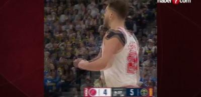 Alperen Şeng&uuml;n, 'triple'double' yaptığı ma&ccedil;ta Jokic'e takıldı