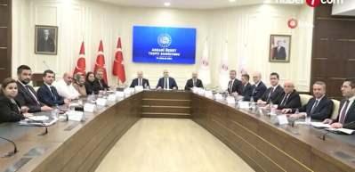 Asgari &uuml;crette ikinci toplantı 18 aralık&rsquo;ta: Masadaki zam senaryoları netleşiyor