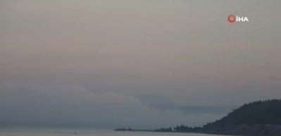 &Ccedil;anakkale Boğazı sis nedeniyle transit gemi ge&ccedil;işlerine kapatıldı