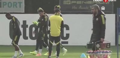 Fenerbah&ccedil;e, 5 eksikle Ey&uuml;pspor'a konuk olacak