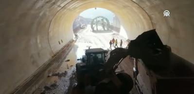 İskenderun-Topboğazı Otoyolu'nda &ccedil;alışmalar s&uuml;r&uuml;yor