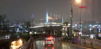 İstanbul'a yılbaşında kar s&uuml;rprizi