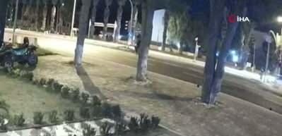 İzmir'de feci kaza! Otomobilin &ccedil;arptığı motosikletli hayatını kaybetti!