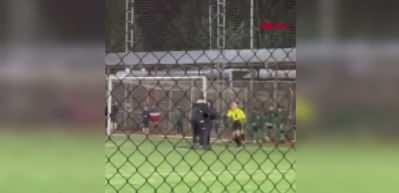 Kocaeli'nde antren&ouml;r takımını bıraktı kadın hakeme saldırdı