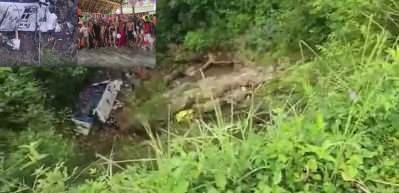 Kolombiya'da katliam gibi kaza! 20 metrelik u&ccedil;uruma yuvarlandı: 16 &ouml;l&uuml;