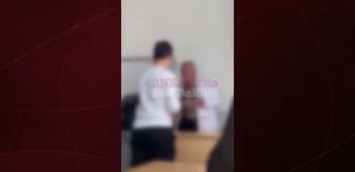 &Ouml;ğretmenle alay eden liselilere ibretlik ceza