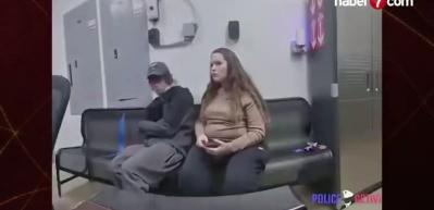 ABD'de polise silah &ccedil;eken 21 yaşındaki gencin akıbeti kamerada!