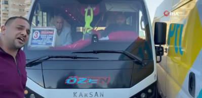 PTT kargo aracı ile dolmuş şof&ouml;r&uuml;n&uuml;n trafik tartışması darpla bitti