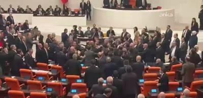 TBMM'de arbede yaşandı