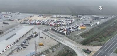 Yunan &ccedil;ift&ccedil;i eylemlerinin T&uuml;rk tarafındaki tır trafiğine olumsuz etkileri s&uuml;r&uuml;yor