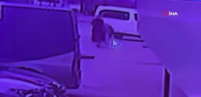 Başakşehir'de kaldırımda y&uuml;r&uuml;yenlere ara&ccedil; &ccedil;arptı