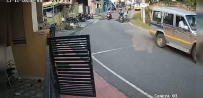 Hindistan'da meydana gelen trafik kazası korkuttu