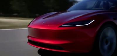 ABD'de Tesla Model 3'&uuml;n acil durum kapı a&ccedil;ma mekanizmasıyla ilgili inceleme başlatıldı