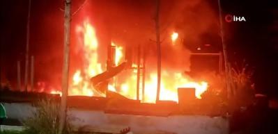 Beylikd&uuml;z&uuml;'nde &ccedil;ocuk parkı ateşe verildi