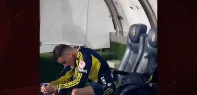 Fenerbah&ccedil;e'de Beşiktaş mağlubiyeti sonrasında Kerem Akt&uuml;rkoğlu yıkıldı