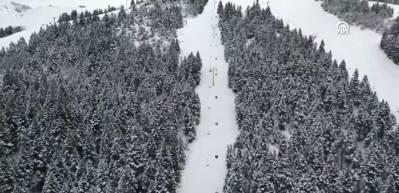 Hafta sonu kar beklenen Uludağ'ın yılbaşına y&uuml;zde 100 dolulukla gireceği &ouml;ng&ouml;r&uuml;l&uuml;yor