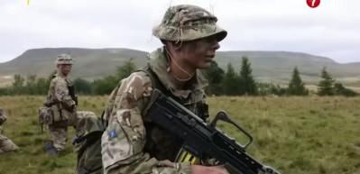 İngiltere, okula ara veren gen&ccedil;ler i&ccedil;in g&ouml;n&uuml;ll&uuml; askerlik eğitimi hazırlıyor