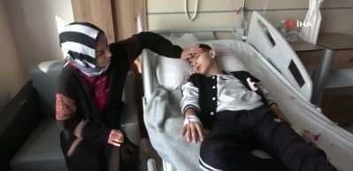 K&uuml;&ccedil;&uuml;k Muhammed'in &ouml;ks&uuml;r&uuml;k dramını &ouml;ğretmeni t&uuml;m T&uuml;rkiye'ye duyurdu