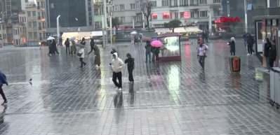 Meteoroloji'den İstanbul i&ccedil;in sağanak yağış uyarısı