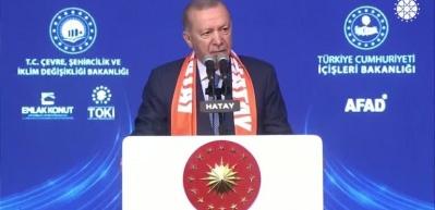 Cumhurbaşkanı Erdoğan, "455 bininci afet konutunun anahtarı Hatay'da sahibini buldu"