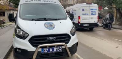 Antalya'da aile faciası! Eşini ve kızını &ouml;ld&uuml;rd&uuml;!